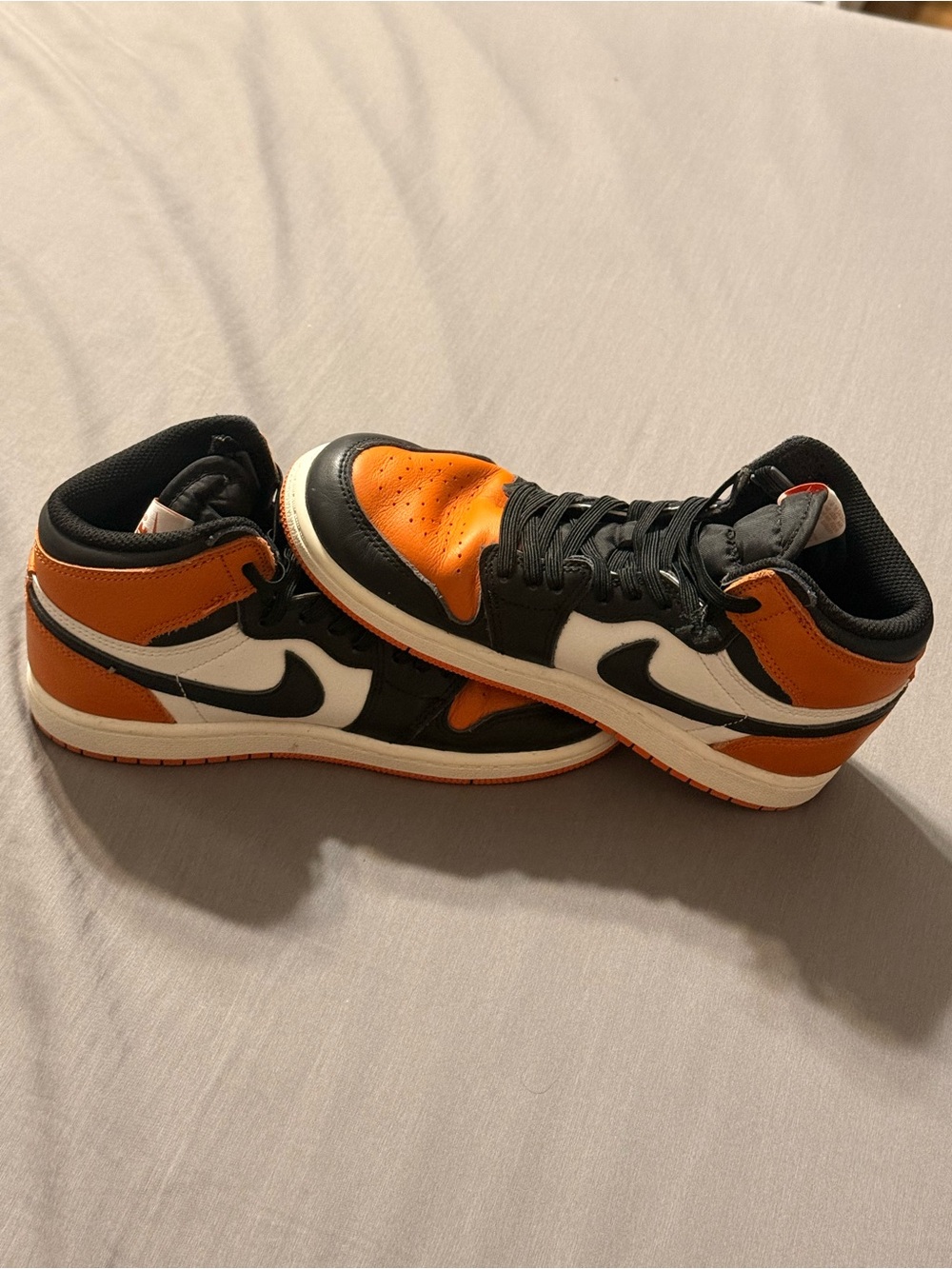 Nike Air Jordan 1 High OG Electro Orange Youth Size 3Y Black White Orange